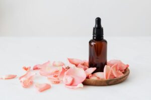 Why Some Surfaces Hold Onto Odors